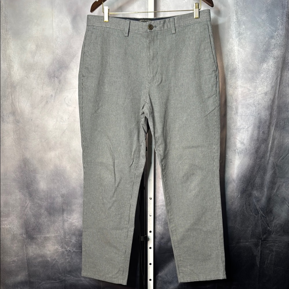 Banana Republic Gray Chinos Relaxed Fit